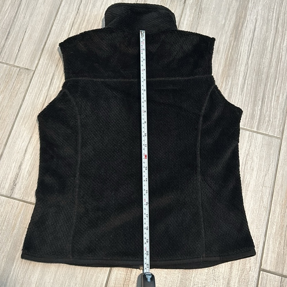 Like New! Patagonia Black Polartec Re-Tool Fleece Vest Size Medium - Picture 3 of 11